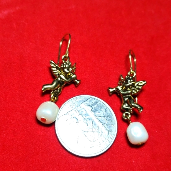 Antique Angel Faux Pearl  Gold Tone Dangle Earrings - Picture 7 of 7